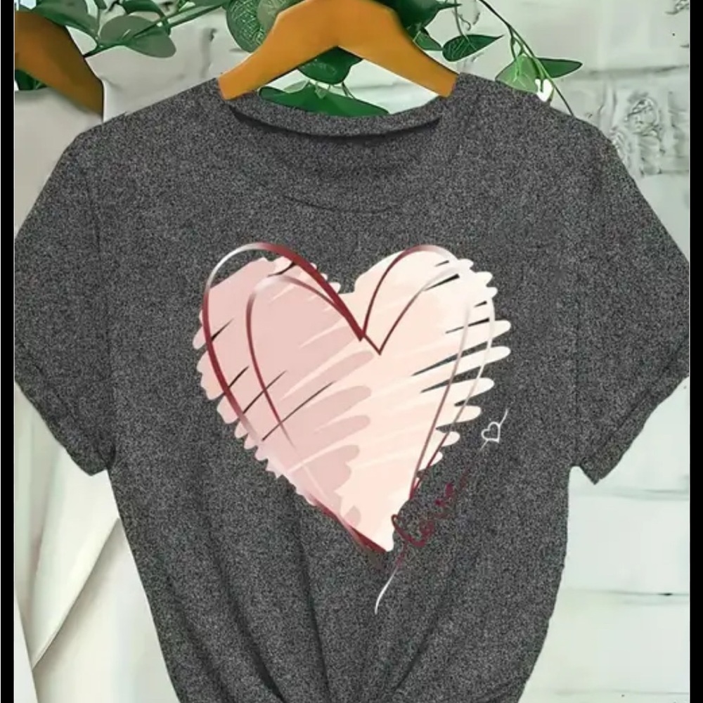 Charcoal Tee with Artistic Heart Design Valentine